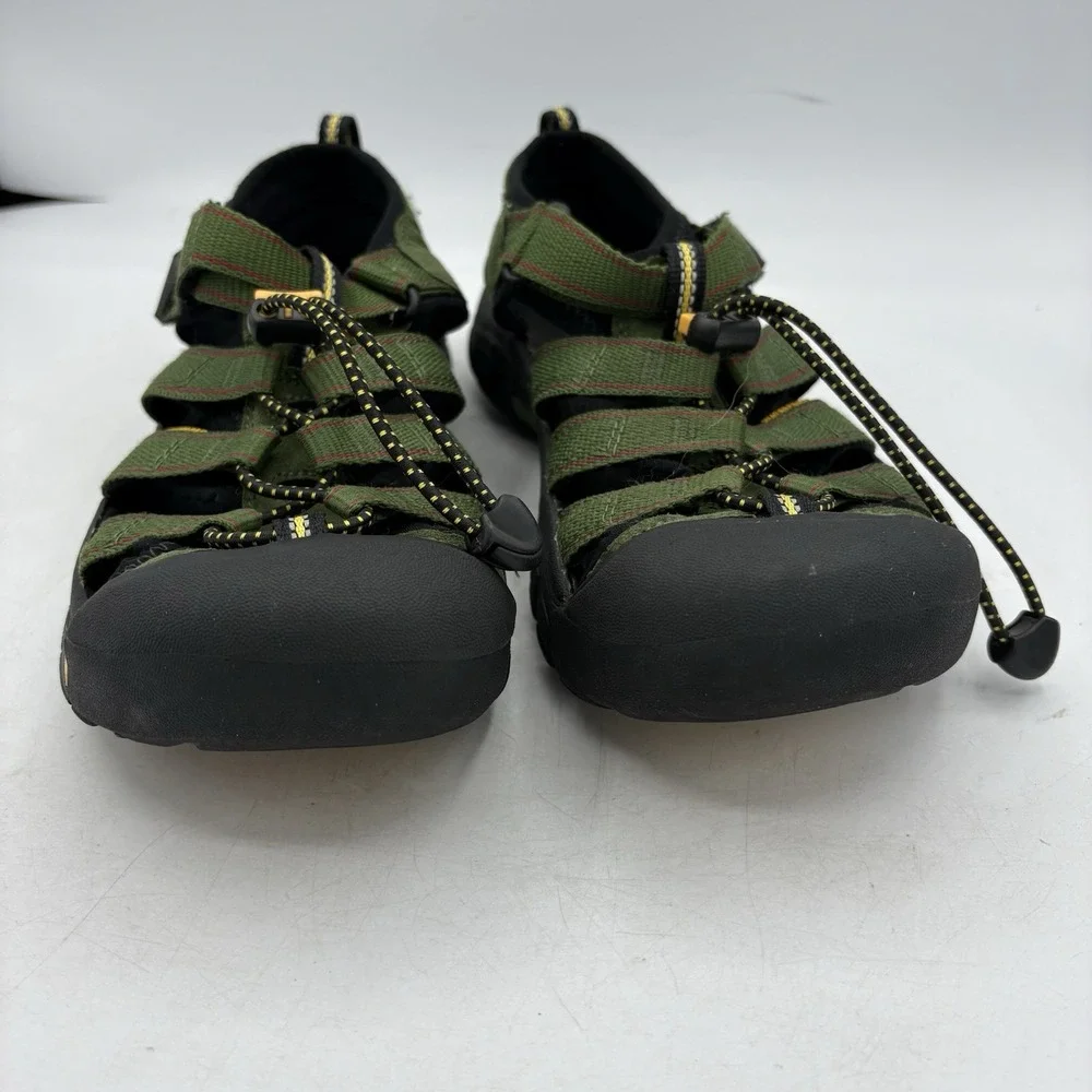 Keen Sandals Boys Mens Size 6 Newport H2 Green Water Hiking